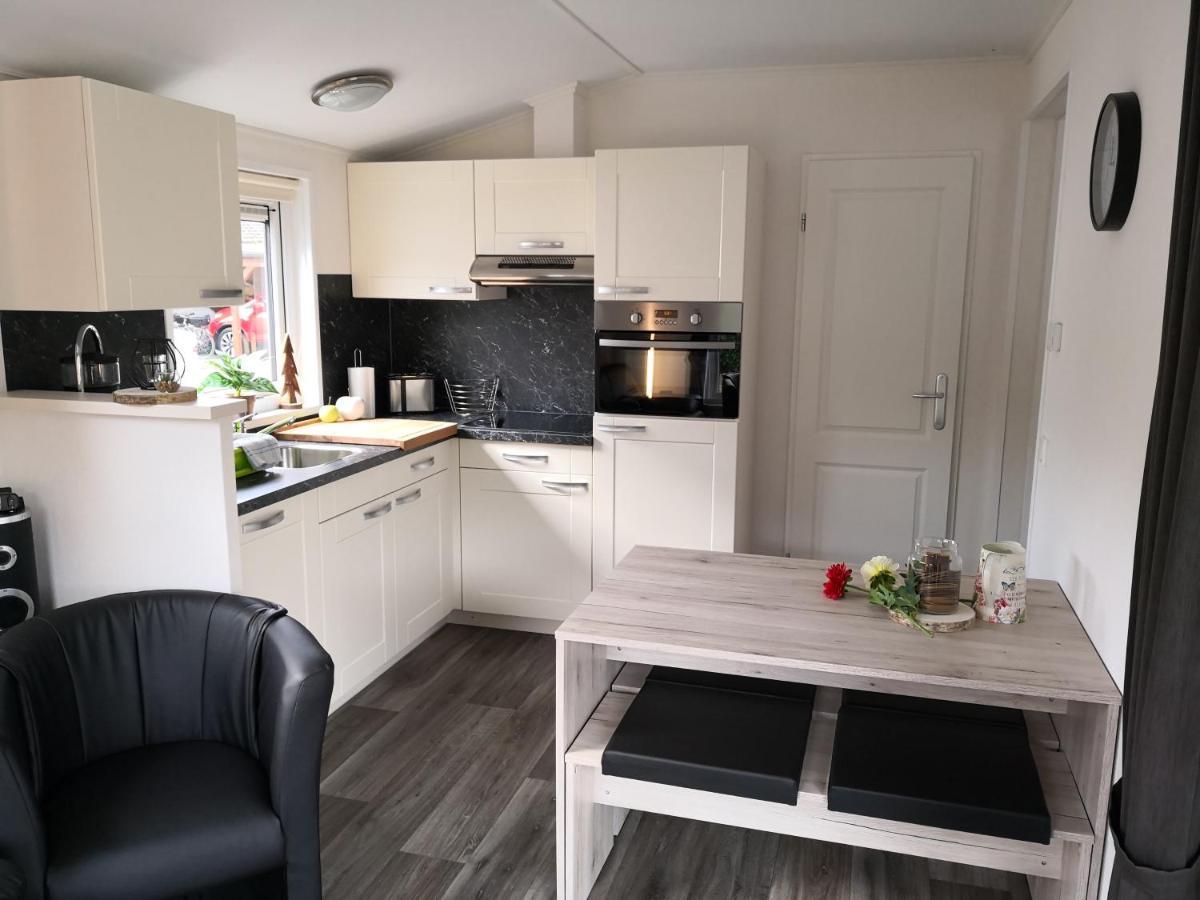 Ferienhaus Malefi 1 Am Guelser Moselbogen โคเบลนซ์ ภายนอก รูปภาพ